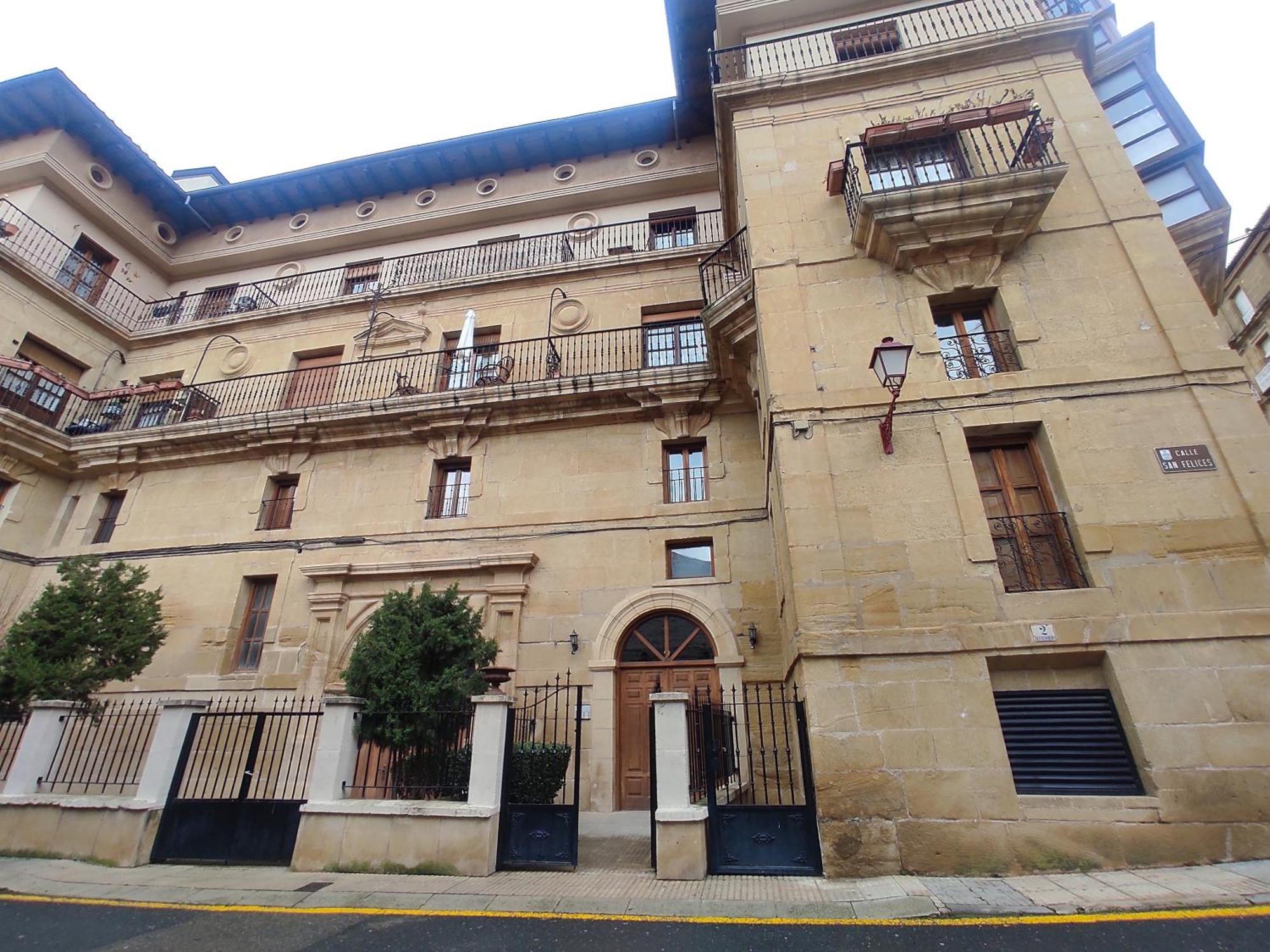 Apartamento Palacio de Las Sevillanas Haro Bagian luar foto
